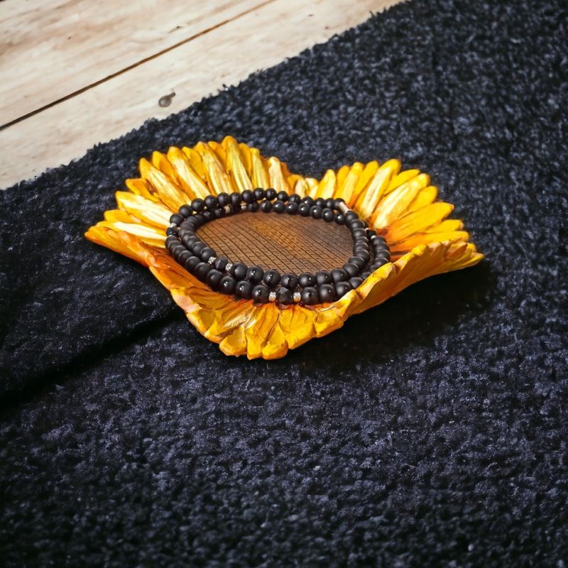 Fashion, accesorii si bijuterii - Barbati - Bijuterii barbati - Lanturi si pandantive barbati - Colier margele barbati Amadi din Agat Negru si Onix cu accesorii din inox si inchidere magnetica - Infinity.ro