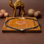 Fashion, accesorii si bijuterii - Femei - Bijuterii femei - Coliere femei - Colier Choker Mihit din pietre naturale de Jad Bleumarin cu accesorii si sistem de inchidere din argint 925 - Infinity.ro