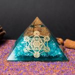 Casa si Gradina - Decoratiuni - Obiecte decorative - Accesorii decorative - Piramida Orgonica Aqua Stone cu Cristale de Acvamarin, Cuart si Spirala Vibrationala de Cupru, Simbol Cubul lui Metatron - Infinity.ro