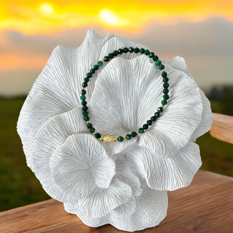 Fashion, accesorii si bijuterii - Femei - Bijuterii femei - Bratari femei - Bratara dama Linda din cristale de malachit natural si accesorii din argint placat cu aur - Infinity.ro