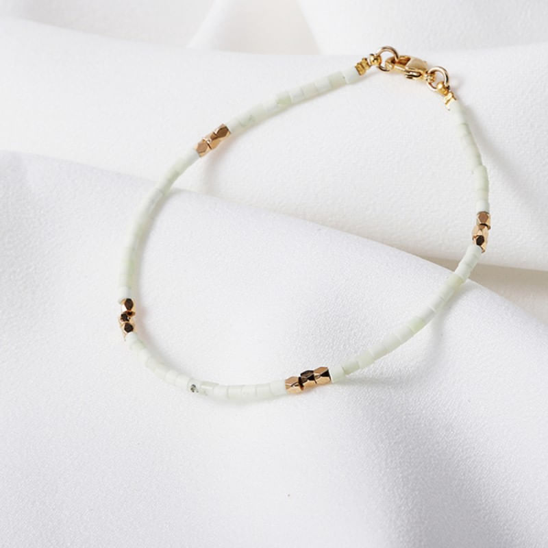 Fashion, accesorii si bijuterii - Femei - Bijuterii femei - Bratari femei - Bratara Tashi din cristale naturale de Jad - Infinity.ro
