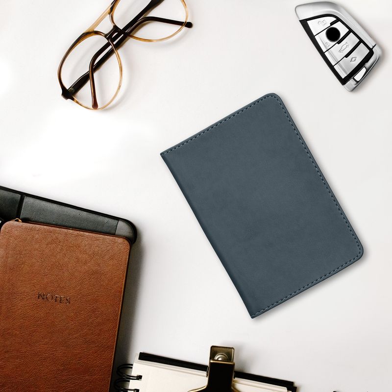 Fashion, accesorii si bijuterii - Barbati - Accesorii barbati - Portofele barbati - Portdocument auto Kwmobile pentru acte si permis UE, piele ecologica, gri, nuanta ardezie, portabil, antizgarieturi - Infinity.ro