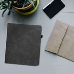 Laptop, Telefoane si Tablete - Ebook reader si accesorii - Accesorii eBook Reader - Husa pentru eBook Reader Kwmobile pentru Amazon Kindle Scribe (2022, 2024), inchidere magnetica, piele ecologica, gri - Infinity.ro