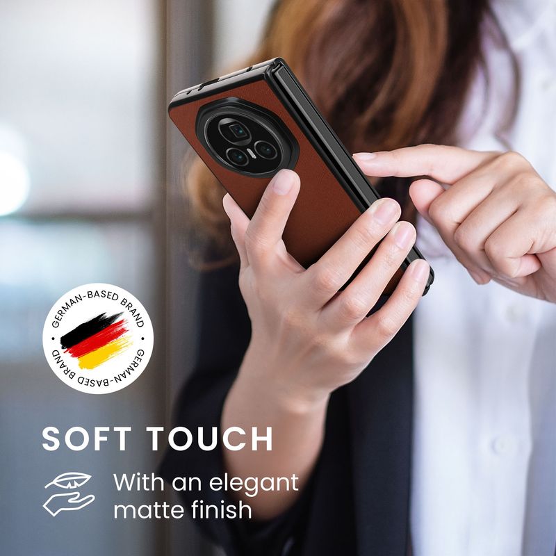 Laptop, Telefoane si Tablete - Telefoane mobile si accesorii - Accesorii Telefoane - Huse telefoane - Husa Kwmobile pentru Honor Magic V3, protectie la socuri, piele ecologica, maro - Infinity.ro