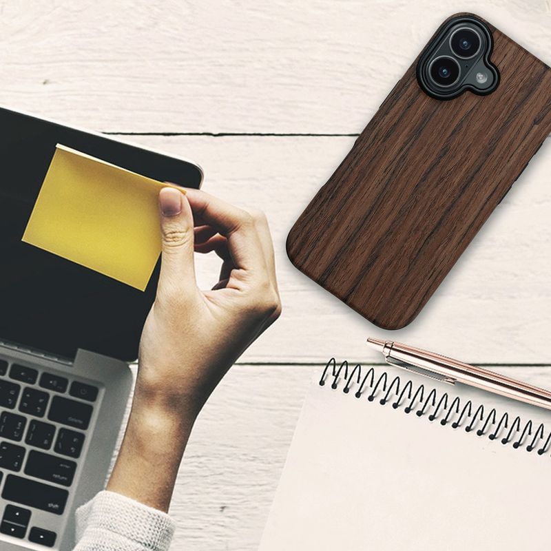 Laptop, Telefoane si Tablete - Telefoane mobile si accesorii - Accesorii Telefoane - Huse telefoane - Husa Kwmobile pentru iPhone 17, anti-alunecare, protectie la socuri, lemn, TPU, maro - Infinity.ro