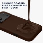 Laptop, Telefoane si Tablete - Telefoane mobile si accesorii - Accesorii Telefoane - Huse telefoane - Husa Kwmobile pentru iPhone 17 Pro, anti-alunecare, silicon, ciocolatiu - Infinity.ro