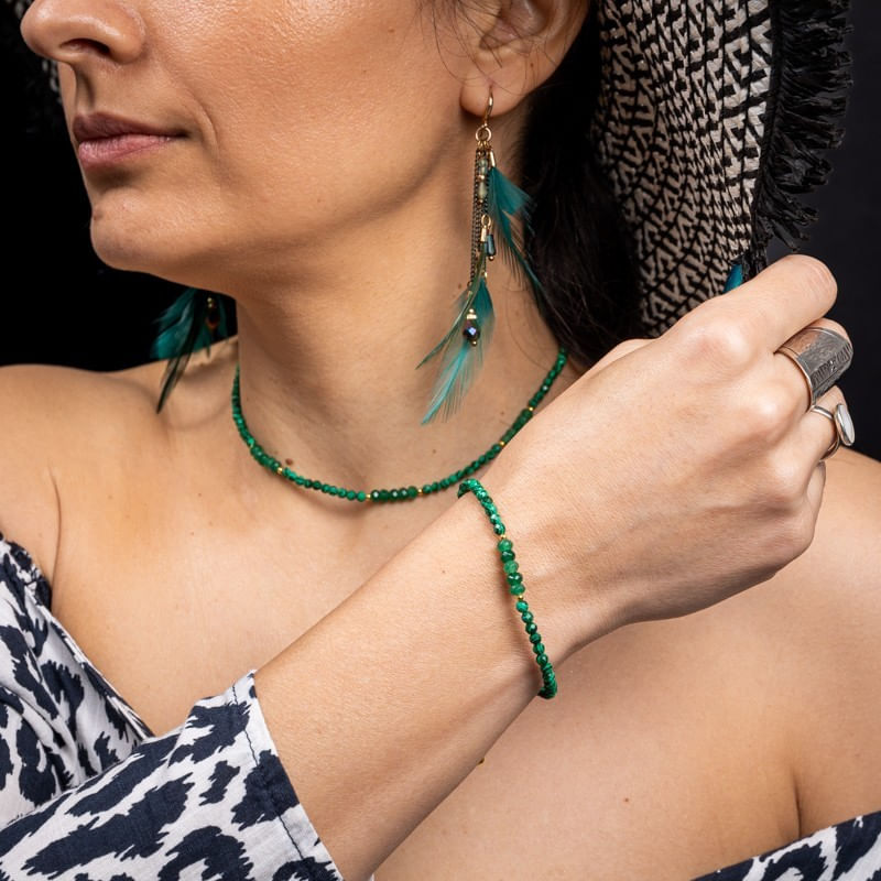 Fashion, accesorii si bijuterii - Femei - Bijuterii femei - Coliere femei - Colier Choker cu pietre sintetice de Malachit si Jad natural cu accesorii si sistem de inchidere argint placat cu aur - Infinity.ro