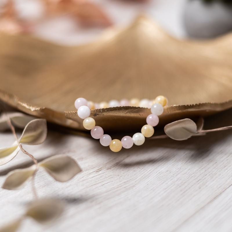 Fashion, accesorii si bijuterii - Femei - Bijuterii femei - Bratari femei - Bratara pietre semipretioase Adana, realizata manual din cristale de Piatra Lunii si Jad, sfere de 6mm - Infinity.ro