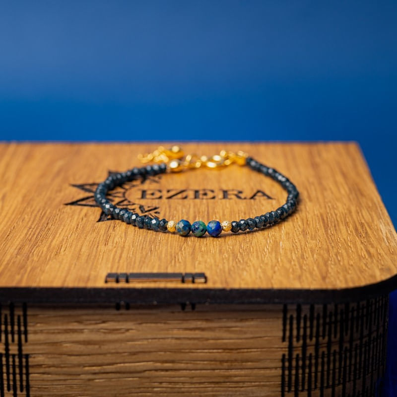 Fashion, accesorii si bijuterii - Femei - Bijuterii femei - Bratari femei - Bratara dama pietre semipretioase Jad Albastru fatetat cu accesorii si sistem de inchidere argint 925 placat cu aur 14K - Infinity.ro