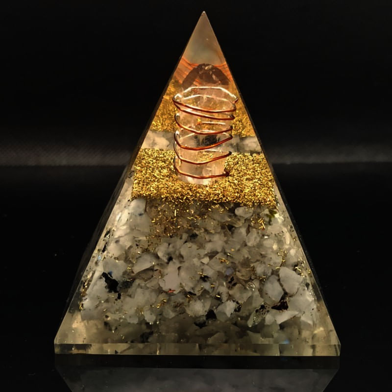 Casa si Gradina - Decoratiuni - Obiecte decorative - Accesorii decorative - NOU! Piramida orgonica cu cristale Moonstone Rainbow pentru regasirea echilibrului, a starii de calm si relaxare - Infinity.ro