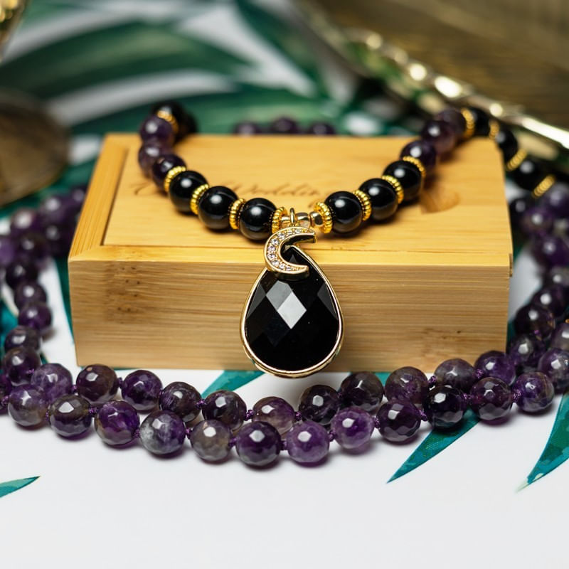 Fashion, accesorii si bijuterii - Femei - Bijuterii femei - Coliere femei - Colier Mantra Mala Kiaan, cu 108 margele Mala, pietre semipretioase de Ametist si Onix - Infinity.ro