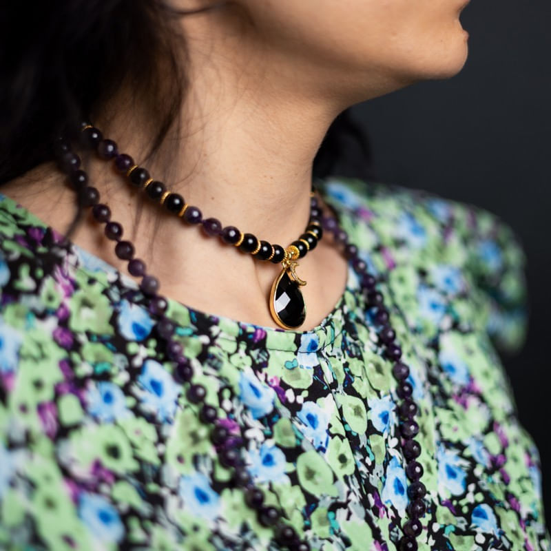 Fashion, accesorii si bijuterii - Femei - Bijuterii femei - Coliere femei - Colier Mantra Mala Kiaan, cu 108 margele Mala, pietre semipretioase de Ametist si Onix - Infinity.ro