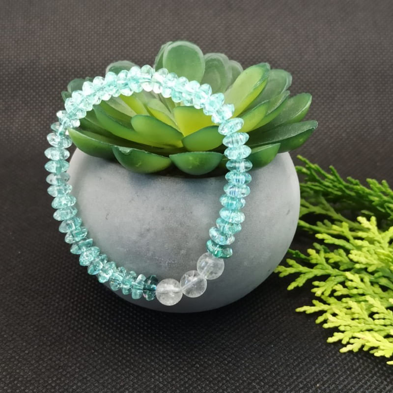 Fashion, accesorii si bijuterii - Femei - Bijuterii femei - Bratari femei - Bratara dama Yohana cu cristale de cuart transparent - Infinity.ro