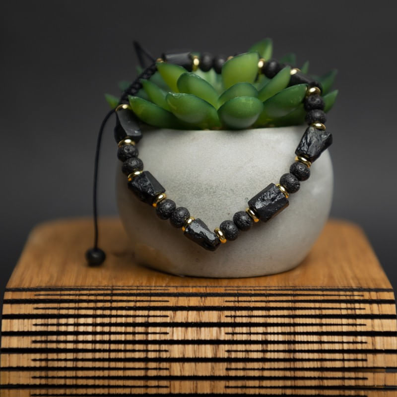 Fashion, accesorii si bijuterii - Barbati - Bijuterii barbati - Bratari barbati - Bratara snur barbati din turmalina neagra naturala realizata manual, cu margele de lava, Devyan - Infinity.ro