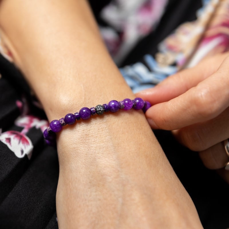 Fashion, accesorii si bijuterii - Femei - Bijuterii femei - Bratari femei - Bratara pietre semipretioase dama Chameli din cristale de Jad Mov, sfere de 6mm - Infinity.ro