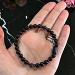 Fashion, accesorii si bijuterii - Femei - Bijuterii femei - Bratari femei - Bratara femei Nalin din piatra de Turmalina si Shell Turquoise Negru, margele de 6mm - Infinity.ro