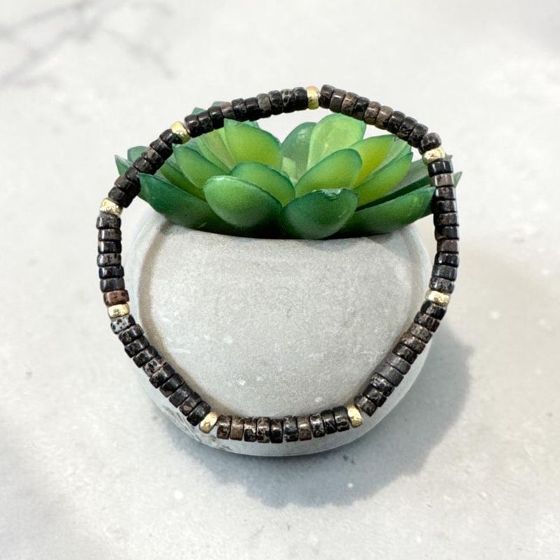 Fashion, accesorii si bijuterii - Barbati - Bijuterii barbati - Bratari barbati - Bratara Barbati Kunal din Sediment Marin de Jasp negru cu accesorii din Cupru aurit - Infinity.ro