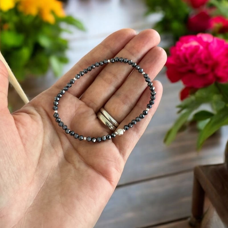 Fashion, accesorii si bijuterii - Femei - Bijuterii femei - Bratari femei - Bratara femei Elaine din Hematit cu Titan cu accesorii din Argint 925 - Infinity.ro