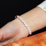 Fashion, accesorii si bijuterii - Femei - Bijuterii femei - Bratari femei - Bratara pietre semipretioase Piatra Lunii si Cloisonne Rosu pentru femei, Kamari, margele de 6mm - Infinity.ro