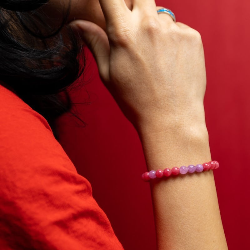 Fashion, accesorii si bijuterii - Femei - Bijuterii femei - Bratari femei - Bratara elastica cu pietre semipretioase fete Namya din cristale de Jad, sfere de 6mm - Infinity.ro