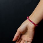 Fashion, accesorii si bijuterii - Femei - Bijuterii femei - Bratari femei - Bratara elastica cu pietre semipretioase fete Namya din cristale de Jad, sfere de 6mm - Infinity.ro