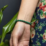 Fashion, accesorii si bijuterii - Femei - Bijuterii femei - Bratari femei - Bratara Malachit pentru femei, realizata manual, Nayan, sfere de 6mm - Infinity.ro