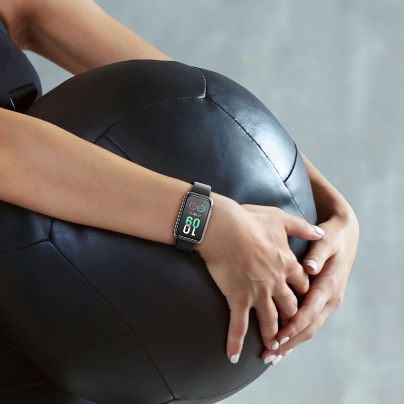Laptop, Telefoane si Tablete - Wearables si gadgeturi - Wearables - Accesorii wearables - Set 2 huse Kwmobile pentru Amazfit Band 7, protectie la zgarieturi, material flexibil, silicon, negru, argintiu - Infinity.ro