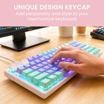 PC, gaming si accesorii - Periferice PC - Periferice Diverse - Set 4 taste decorative Kwmobile pentru tastatura, plastic si silicon, alb, roz, personalizare - Infinity.ro