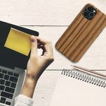 Laptop, Telefoane si Tablete - Telefoane mobile si accesorii - Accesorii Telefoane - Huse telefoane - Husa Kwmobile pentru iPhone 12/12 Pro, anti-alunecare, lemn, TPU, maro - Infinity.ro