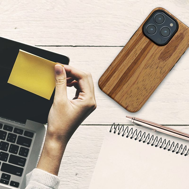 Laptop, Telefoane si Tablete - Telefoane mobile si accesorii - Accesorii Telefoane - Huse telefoane - Husa Kwmobile pentru iPhone 15 Pro, anti-alunecare, lemn, TPU, aspect vintage - Infinity.ro