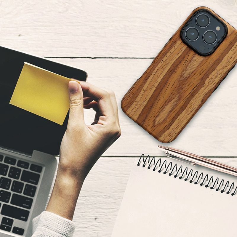 Laptop, Telefoane si Tablete - Telefoane mobile si accesorii - Accesorii Telefoane - Huse telefoane - Husa Kwmobile pentru iPhone 16 Pro, anti-alunecare, lemn, TPU, aspect vintage - Infinity.ro