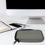 Laptop, Telefoane si Tablete - Laptopuri si accesorii - Piese laptop - Folii protectie si autocolante laptop - Husa protectie Kwmobile pentru Apple Magic Trackpad, neopren, gri, protectie la socuri si apa - Infinity.ro