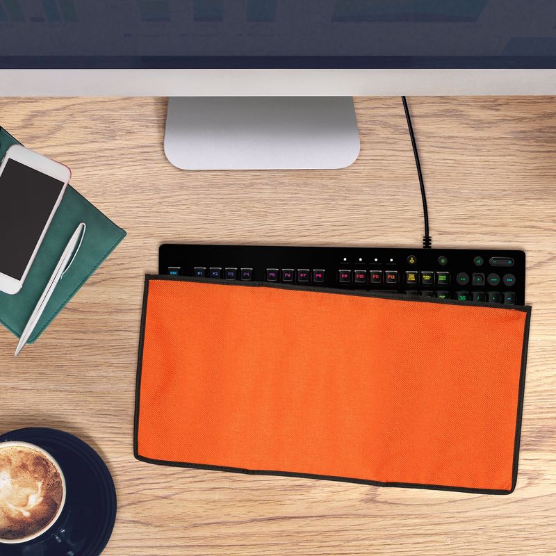 Laptop, Telefoane si Tablete - Laptopuri si accesorii - Piese laptop - Folii protectie si autocolante laptop - Husa tastatura Kwmobile universala, in (panza), portocaliu, anti-alunecare, inchidere cu fermoar - Infinity.ro