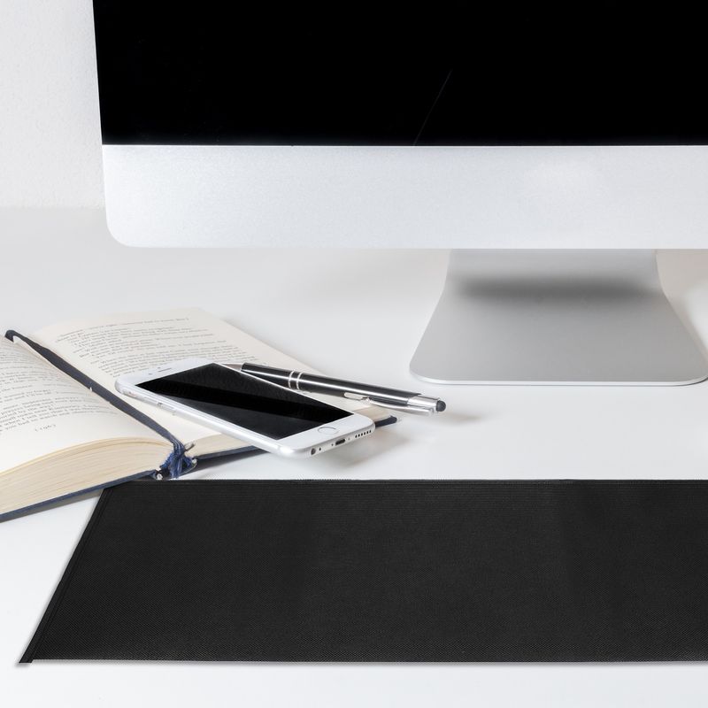 Laptop, Telefoane si Tablete - Laptopuri si accesorii - Piese laptop - Folii protectie si autocolante laptop - Husa tastatura Kwmobile universala, textil, negru, protectie la praf si zgarieturi - Infinity.ro