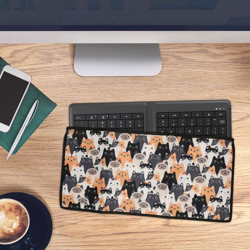 Laptop, Telefoane si Tablete - Laptopuri si accesorii - Piese laptop - Folii protectie si autocolante laptop - Protectie tastatura Kwmobile, in (panza), multicolor, protectie la praf si zgarieturi - Infinity.ro