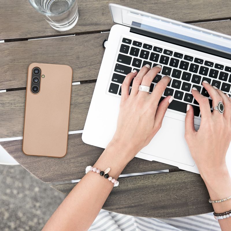 Laptop, Telefoane si Tablete - Telefoane mobile si accesorii - Accesorii Telefoane - Huse telefoane - Husa Kwmobile pentru Samsung Galaxy A54 5G, anti-alunecare, protectie la zgarieturi, silicon, auriu - Infinity.ro