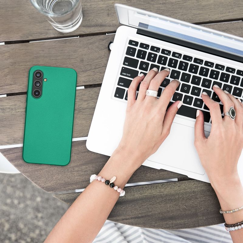 Laptop, Telefoane si Tablete - Telefoane mobile si accesorii - Accesorii Telefoane - Huse telefoane - Husa Kwmobile pentru Samsung Galaxy A54 5G, anti-alunecare, silicon, verde inchis metalizat - Infinity.ro