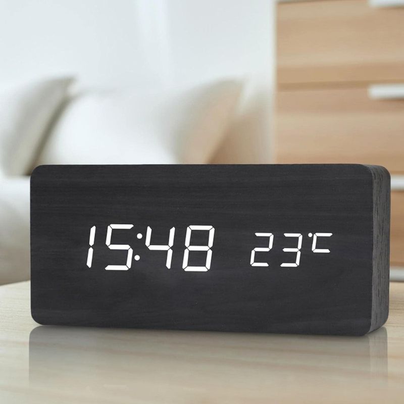 Casa si Gradina - Decoratiuni - Ceasuri - Ceas desteptator digital LED retro negru tip lemn, lumina alba, format 12/24h, luminozitate reglabila, electronic MADGENIX - Infinity.ro