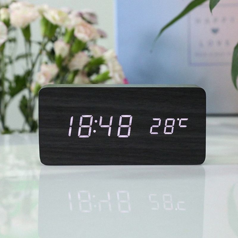 Casa si Gradina - Decoratiuni - Ceasuri - Ceas desteptator digital LED retro negru tip lemn, lumina alba, format 12/24h, luminozitate reglabila, electronic MADGENIX - Infinity.ro