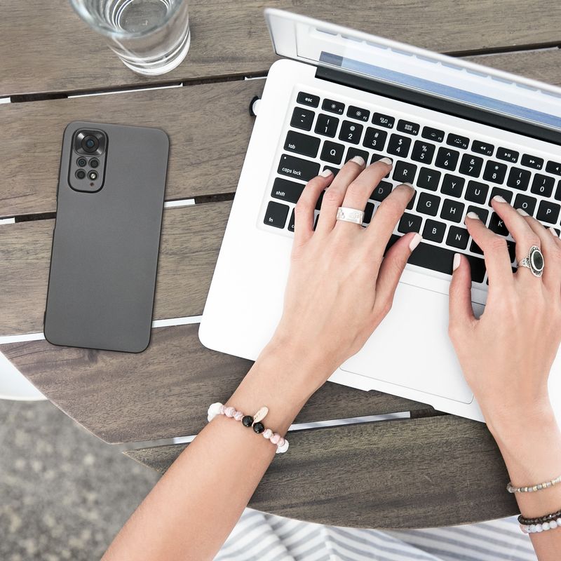 Laptop, Telefoane si Tablete - Telefoane mobile si accesorii - Accesorii Telefoane - Huse telefoane - Husa Kwmobile pentru Xiaomi Redmi Note 11/Note 11S, anti-alunecare, silicon, gri - Infinity.ro