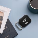 TV, Audio-Video si Foto - Portabile audio - Casti audio - Husa casti Kwmobile pentru Apple AirPods Pro 3, protectie la zgarieturi, Silicon, alb, negru - Infinity.ro