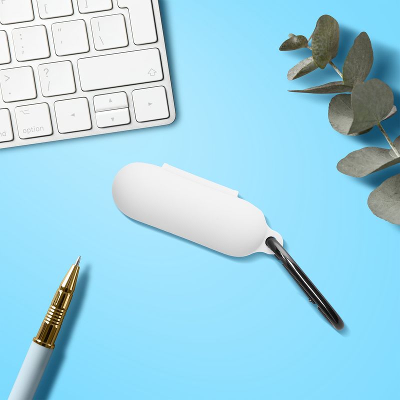 TV, Audio-Video si Foto - Portabile audio - Casti audio - Husa casti Kwmobile pentru Apple AirPods Pro 3, prindere cu carabina, protectie la zgarieturi, Silicon, alb - Infinity.ro