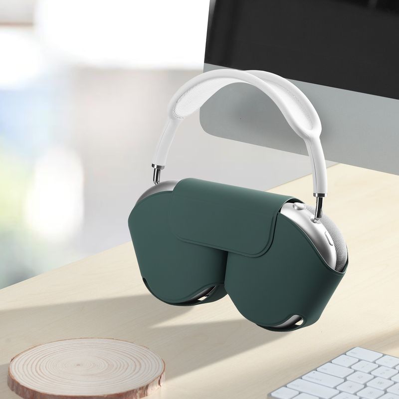 TV, Audio-Video si Foto - Portabile audio - Casti audio - Husa casti Kwmobile pentru Apple AirPods Max, AirPods Max 2, fixare magnetica, Poliester, verde - Infinity.ro
