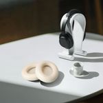 TV, Audio-Video si Foto - Portabile audio - Casti audio - Set 2 pernite pentru casti Kwmobile pentru Anker Soundcore Q11i, confort sporit, Piele ecologica, alb - Infinity.ro