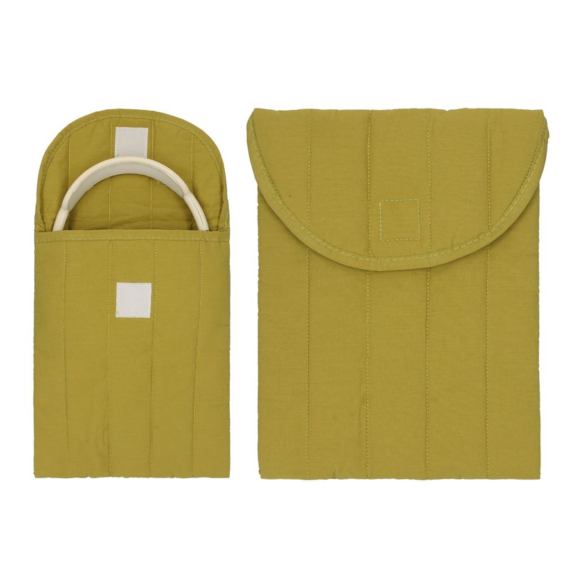 TV, Audio-Video si Foto - Portabile audio - Casti audio - Husa universala pentru casti Kwmobile, protectie la socuri, Textil, verde - Infinity.ro