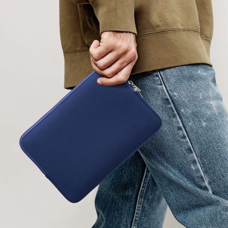 Laptop, Telefoane si Tablete - Tablete si accesorii tablete - Accesorii Tablete - Huse tablete - Husa tip pouch Kwmobile universala pentru tableta, neopren, albastru inchis, protectie la zgarieturi - Infinity.ro