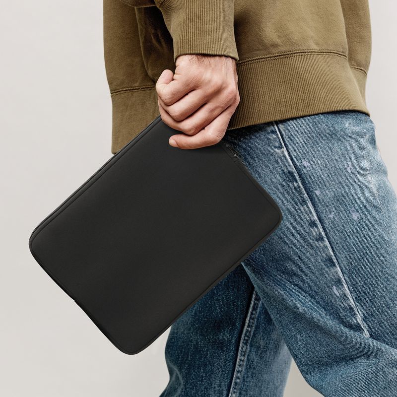 Laptop, Telefoane si Tablete - Tablete si accesorii tablete - Accesorii Tablete - Huse tablete - Husa tip pouch Kwmobile universala pentru tableta, neopren, negru, inchidere cu fermoar - Infinity.ro