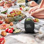 TV, Audio-Video si Foto - Portabile audio - Casti audio - Husa de protectie Kwmobile pentru JBL Clip 4, anti-alunecare, Silicon, negru - Infinity.ro