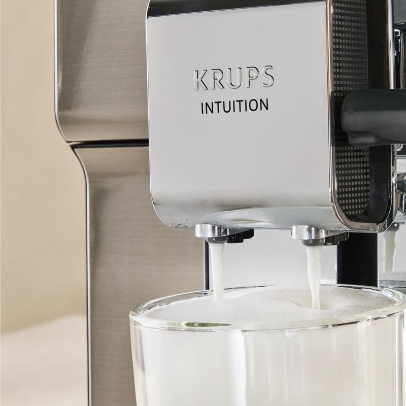 Electronice si Electrocasnice - Electrocasnice bucatarie - Preparare bauturi - Espressoare - Espressor automat Krups Intuition Experience Hot&Cold EA879EE0, 1550 W, presiune 15 bari, capacitate rezervor apa 3 L - Infinity.ro