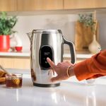 Electronice si Electrocasnice - Electrocasnice bucatarie - Preparare bauturi - Fierbatoare de apa - Fierbator apa Tefal Majestuo KI883D10, 2400W, 1.5L, filtru anticalcar detasabil, indicator nivel apa, baza rotativa - Infinity.ro